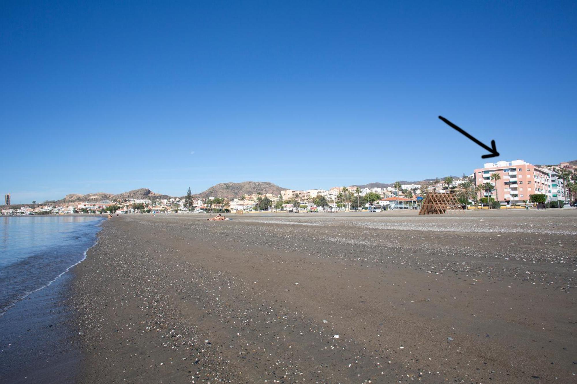 Bajo En Primera Linea - Cala Del Moral, Urbanizacion Calaflores * La Cala Del Moral