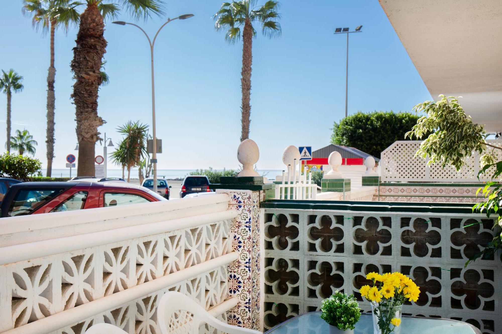 Apartment Bajo En Primera Linea - Cala Del Moral, Urbanizacion Calaflores