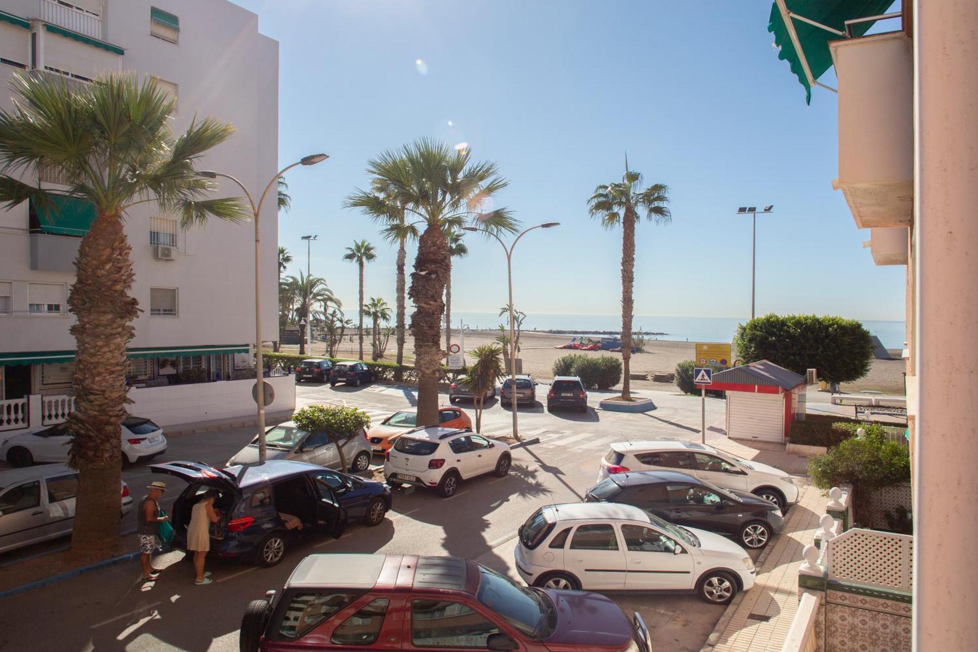 Apartment Bajo En Primera Linea - Cala Del Moral, Urbanizacion Calaflores